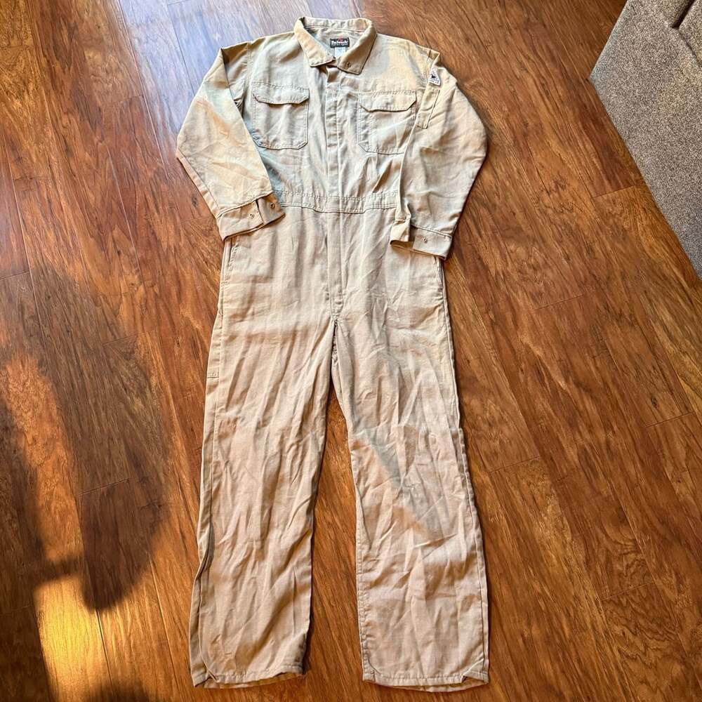 Bulwark Flame Resistant Coverall Tan Workwear Jumpsuit Size 42-Long